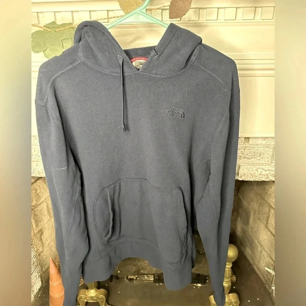 The North Face fleece hoodie with front pocket size Men’s S